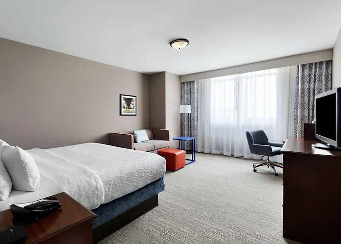 Hampton & Mt. Prospect Hotel 3*