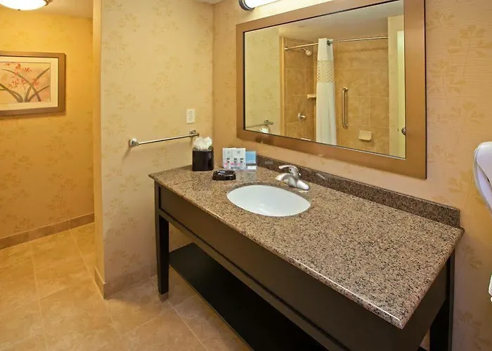 Hotel Hampton & Mt. Prospect Mount Prospect